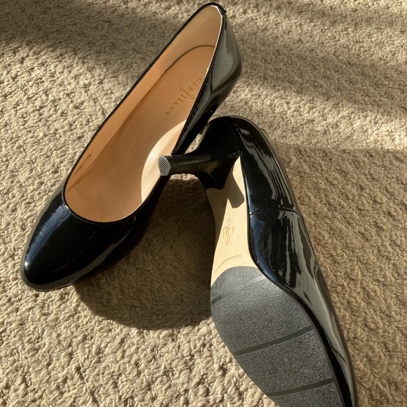 Cole Haan Patent Heel - New - Picture 2 of 2